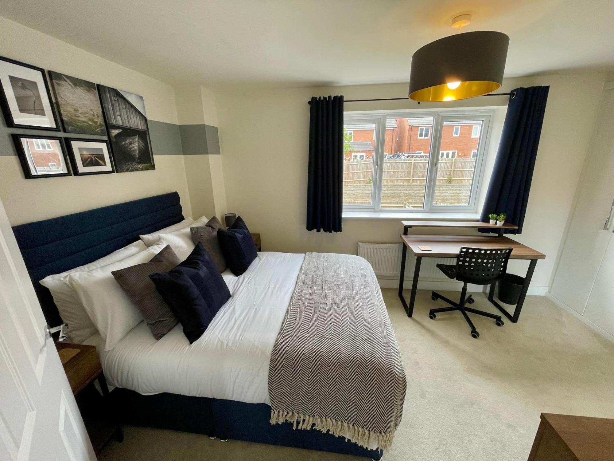3-Bedroom Luxury Stay With Free Parking Market Harborough Exterior photo